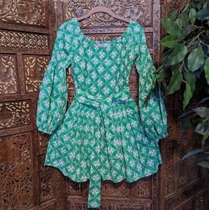 Green retro mini dress bell sleeves